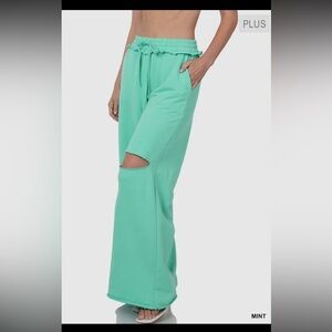 184. Plus French Terry laser cut pant with pockets in mint green
